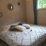 Les Chemins D'ambre Et Thais Habitación en casa particular *