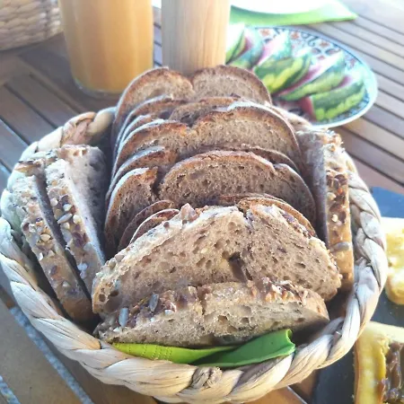 Les Chemins D'ambre Et Thais La Regrippiere